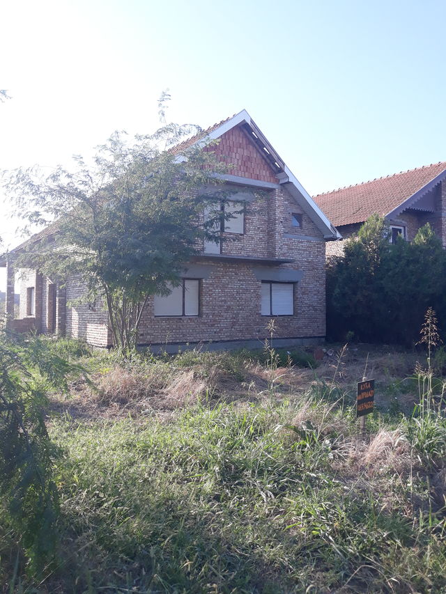 Dušana Košutića 8, Krajišnik - 2