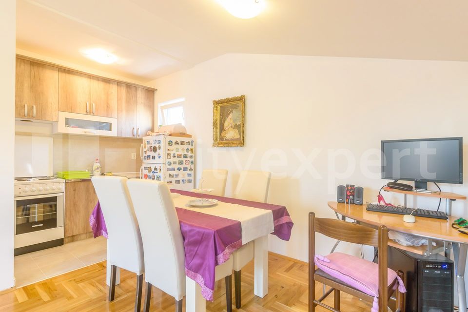 Vojvode Vlahovića 39, Beograd - 7