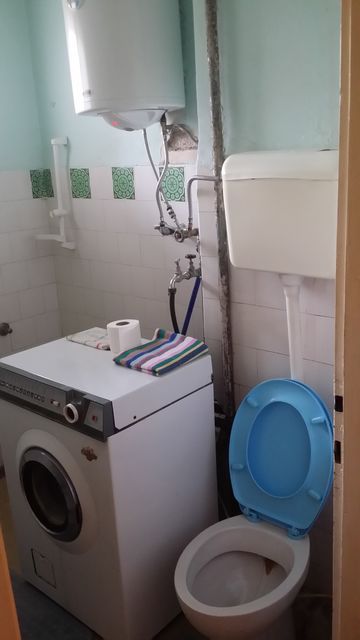 Lole Ribara 5, Resavica - 4