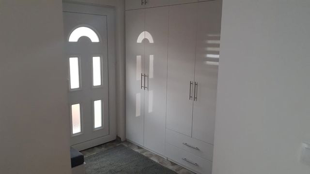 Sutjeska ulica 7 11e, Beograd - 11