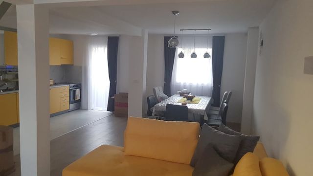 Sutjeska ulica 7 11e, Beograd - 9