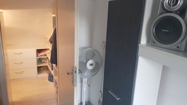 Sutjeska ulica 7 11e, Beograd - 4