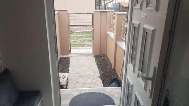 Sutjeska ulica 7 11e, Beograd - 2