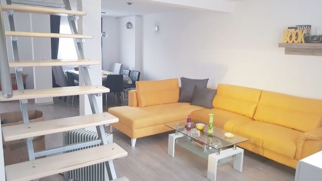 Sutjeska ulica 7 11e, Beograd - 12