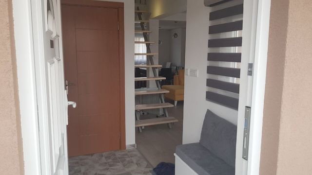 Sutjeska ulica 7 11e, Beograd - 14