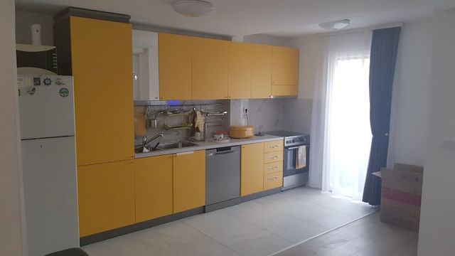 Sutjeska ulica 7 11e, Beograd - 17