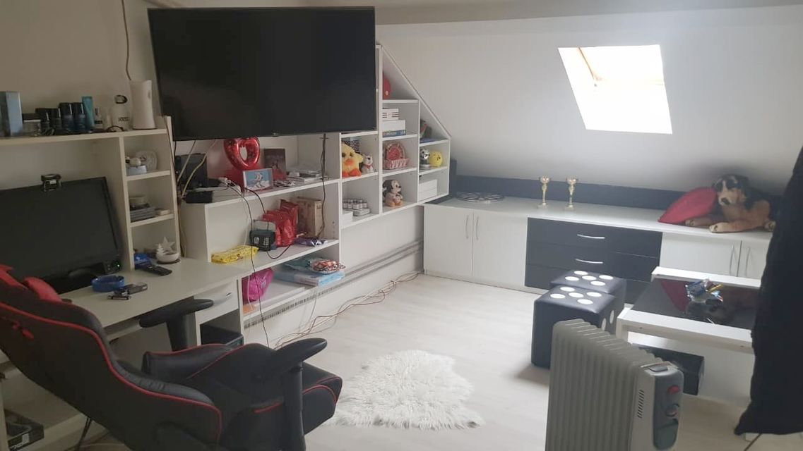 Sutjeska ulica 7 11e, Beograd - 7