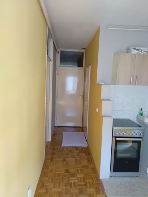 Gandijeva 87, Beograd - 6