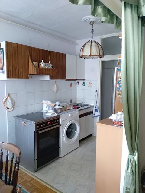 Gandijeva 87, Beograd - 3