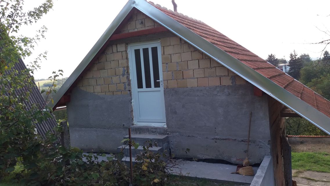 Lička 24, Čortanovci - 5