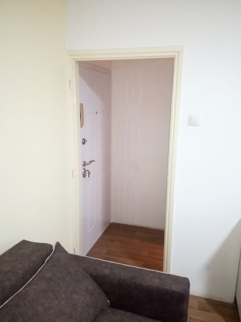 Makenzijeva 29, Beograd - 4