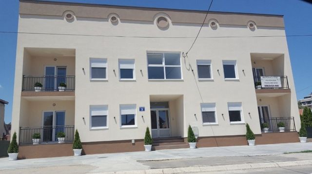 Cara Dušana 3, Obrenovac