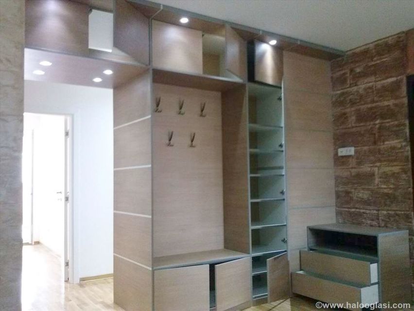 Miklošićeva 13, Beograd - 4