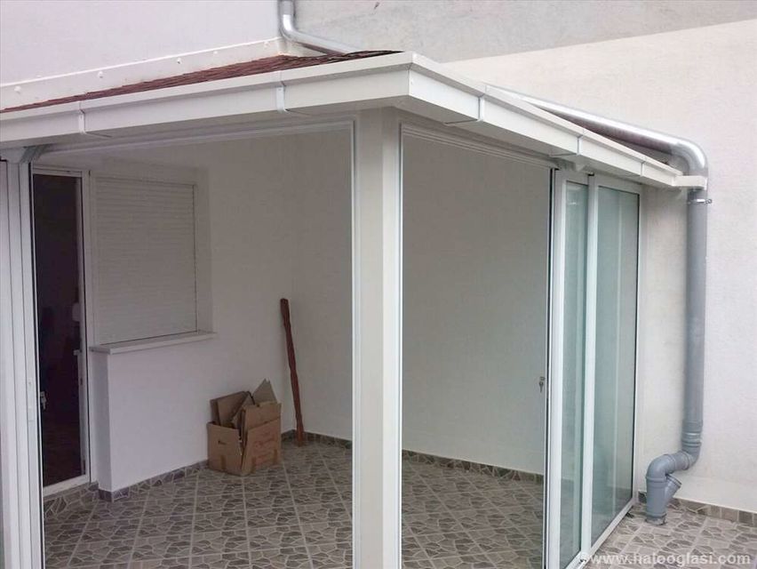 Miklošićeva 13, Beograd - 8