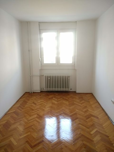 Maksima Gorkog 4a, Novi Sad - 3