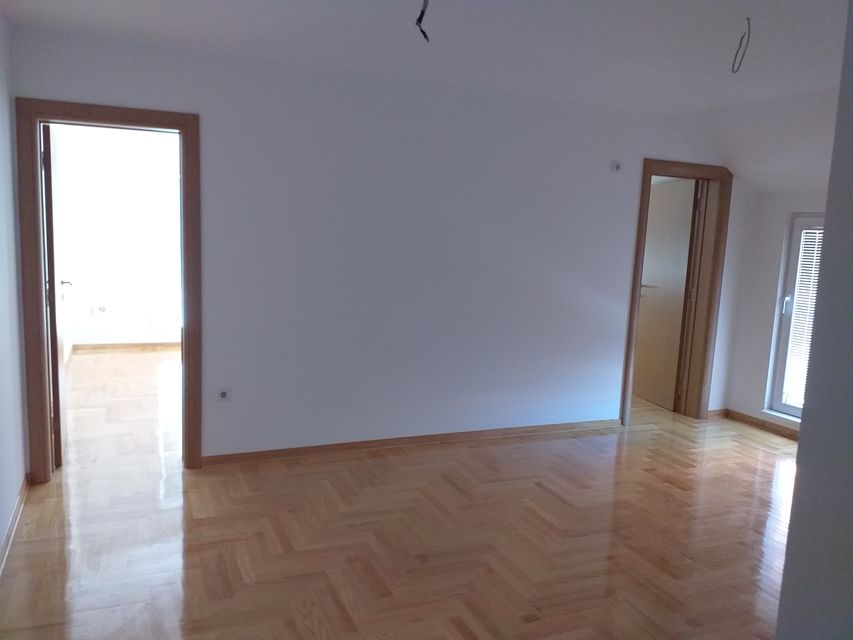 Bulevar Revolucije 37i, Beograd - 7