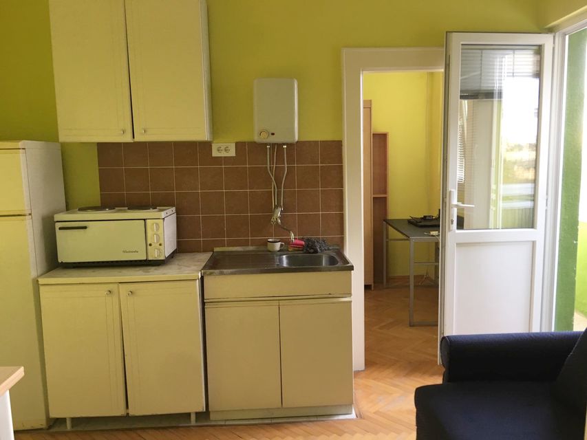 Lička 1, Beograd - 5