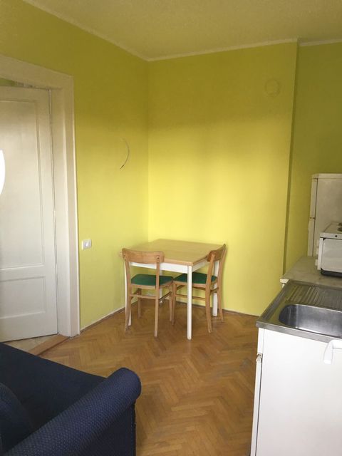 Lička 1, Beograd - 6