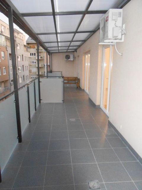 Živojina Žujovića 3, Beograd - 11