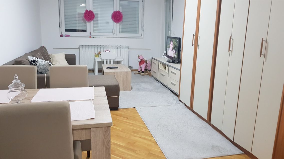 Mihaila Bulgakova 6, Beograd