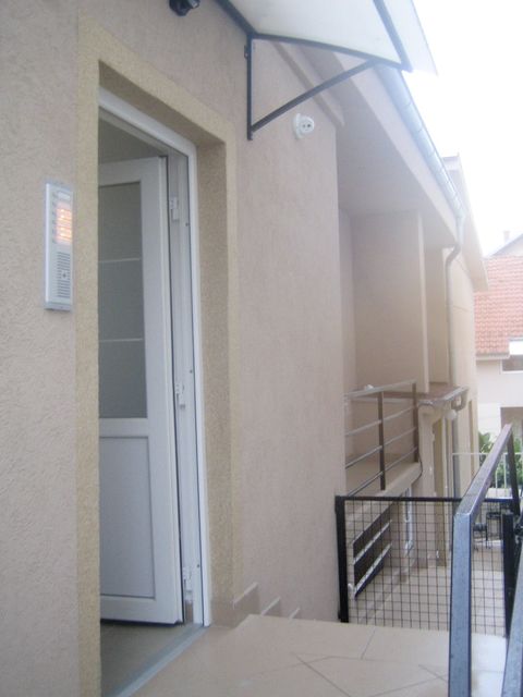 Dušana Radovića 10, Beograd - 5