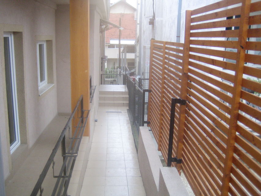 Dušana Radovića 10, Beograd - 6