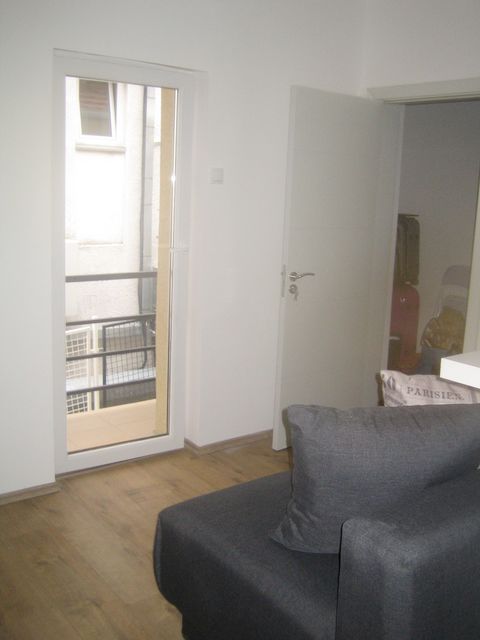 Dušana Radovića 10, Beograd - 19