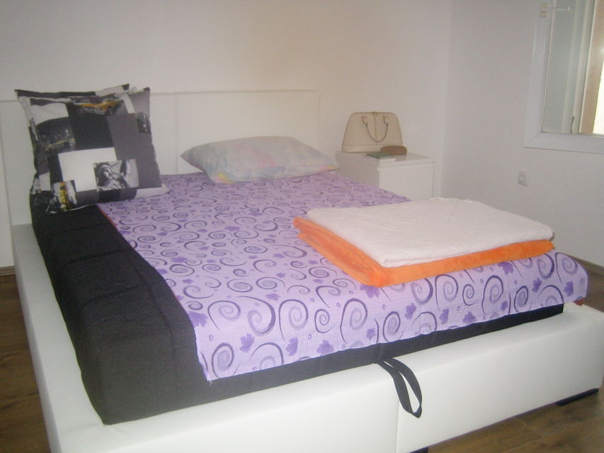 Dušana Radovića 10, Beograd - 18