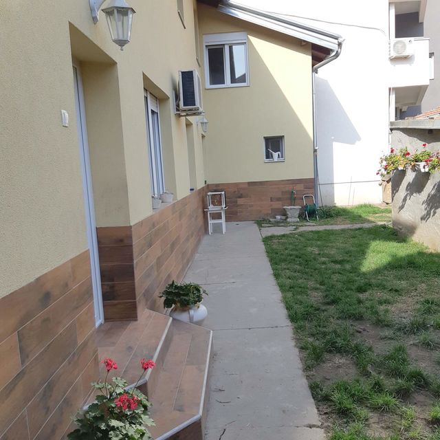 Almaška 15, Novi Sad - 3