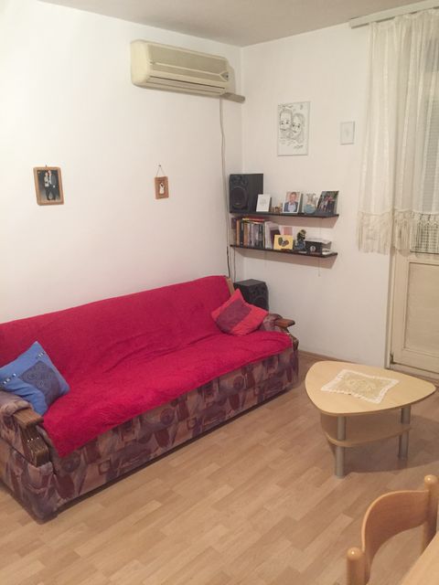 Ustanička 244g, Beograd - 7