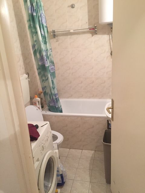 Ustanička 244g, Beograd - 3