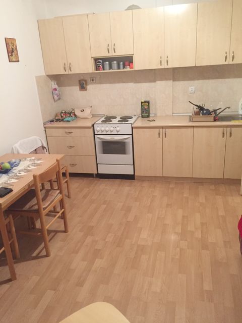 Ustanička 244g, Beograd - 6