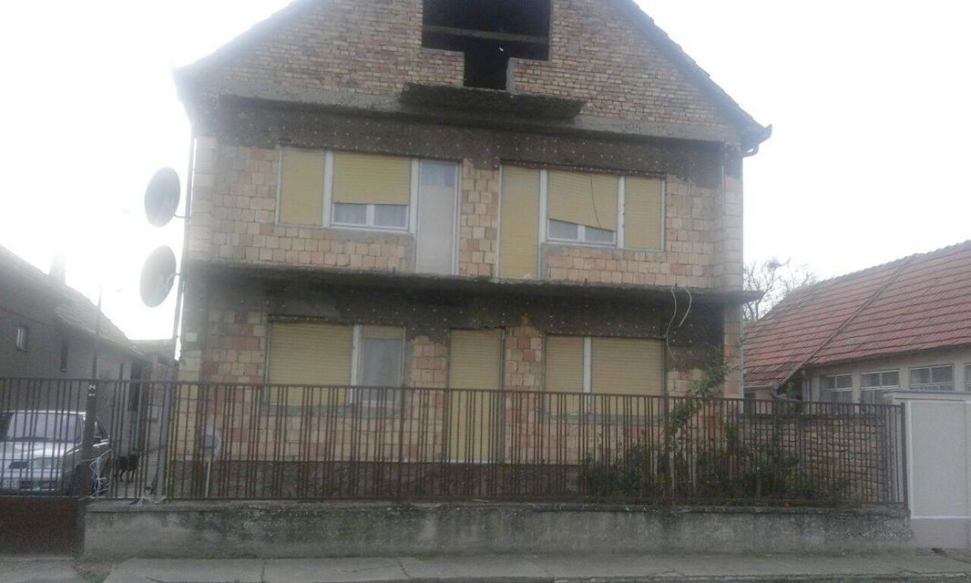 Janka Baka 111, Stara Pazova - 1