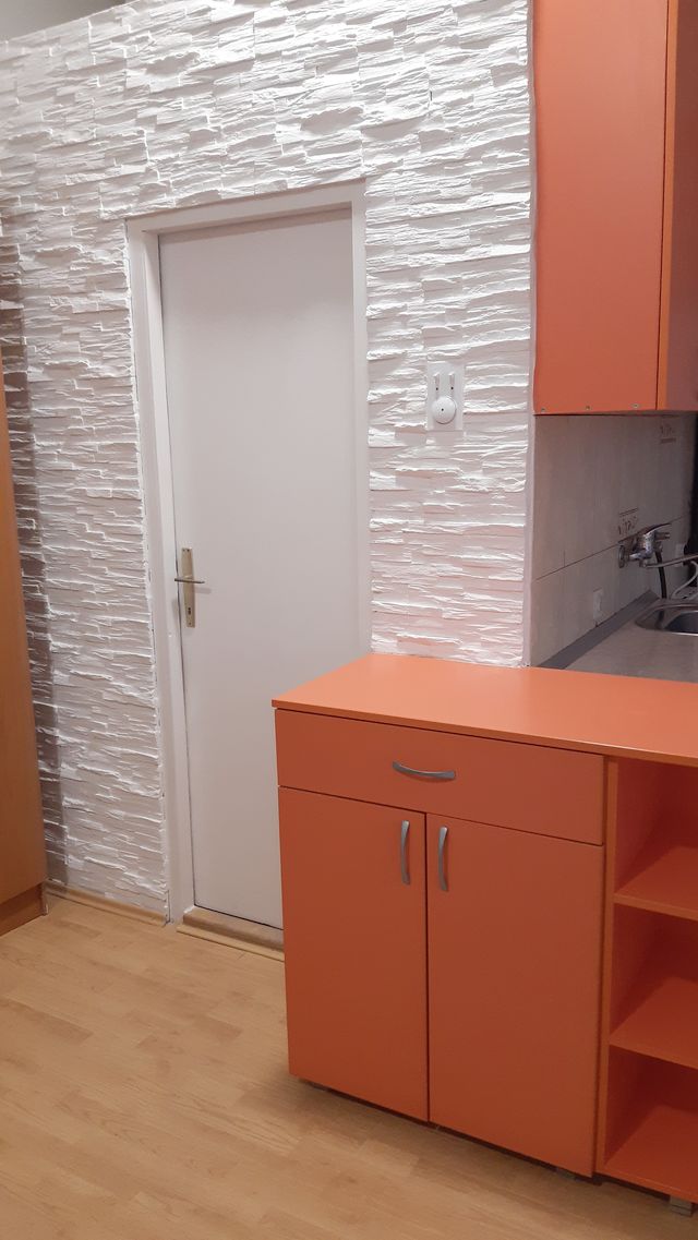 Gandijeva 42, Beograd - 8