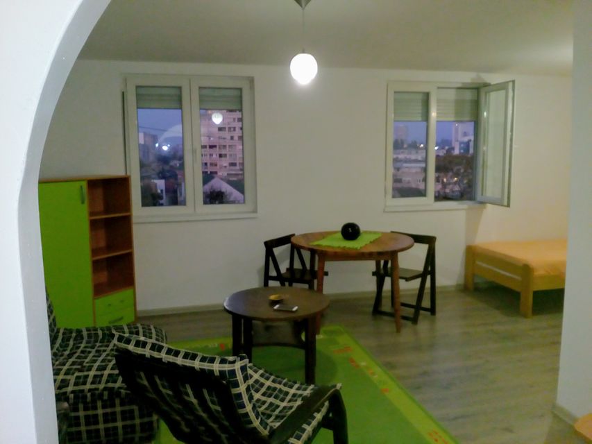 Dalmatinska 37, Beograd - 4