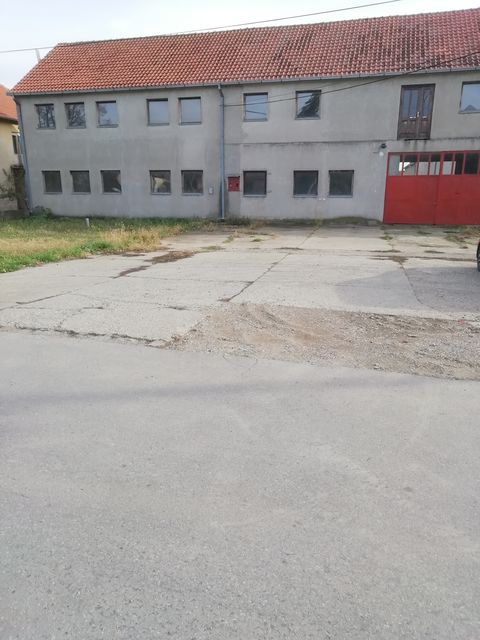 Lenjinova 48, Pećinci - 2