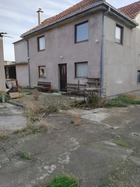 Lenjinova 48, Pećinci - 10