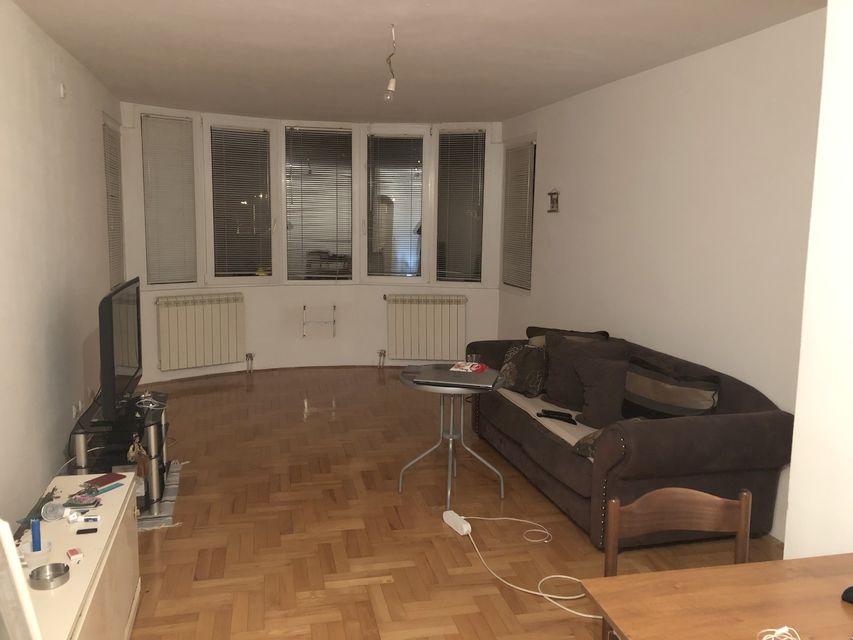 Trstenjakova 10, Beograd