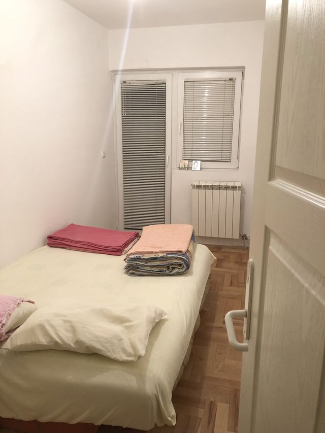 Trstenjakova 10, Beograd - 13