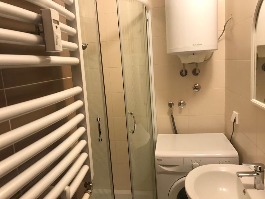 Zahumska 34a, Beograd - 4