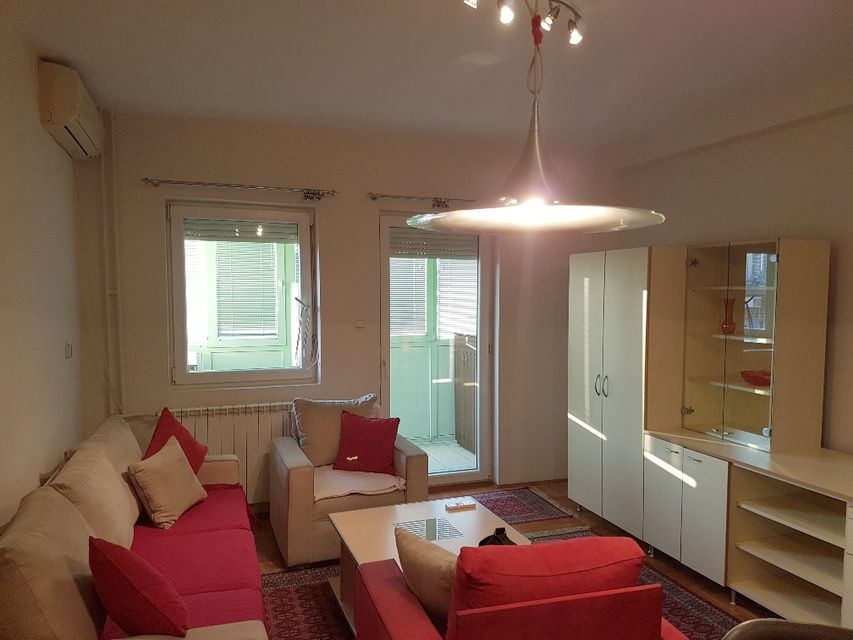 Nikodima Milaša 15, Beograd