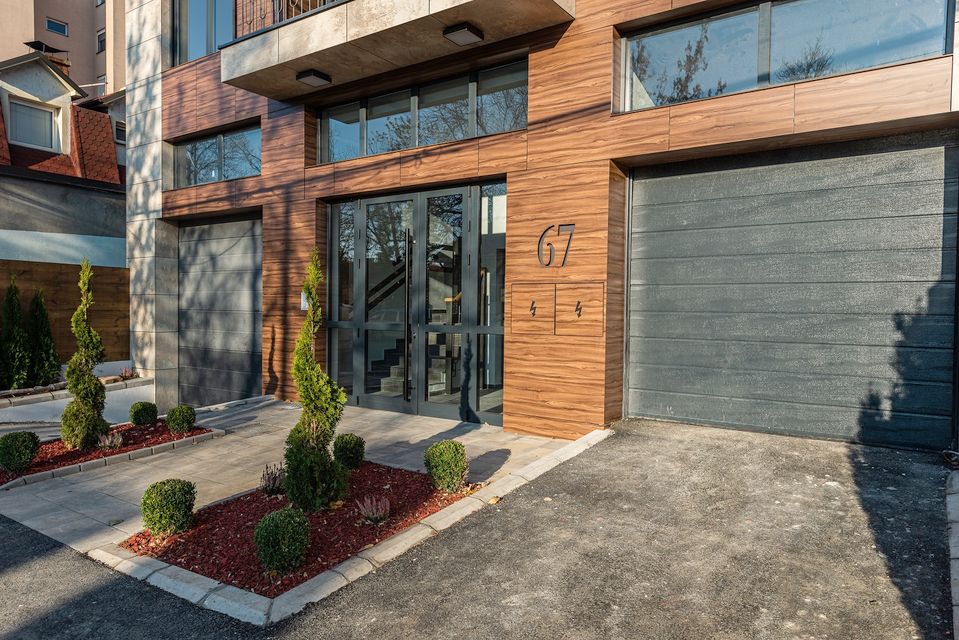 Živka Davidovića 67, Beograd - 4