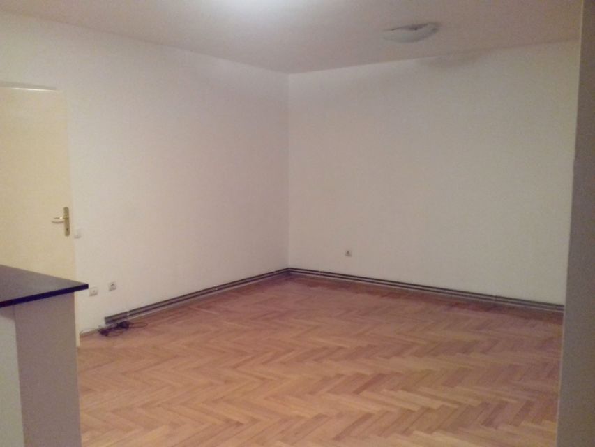 Frontovska 23, Beograd - 12