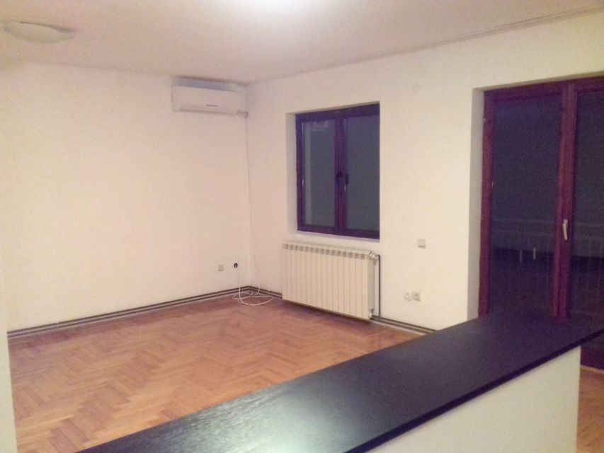 Frontovska 23, Beograd - 13