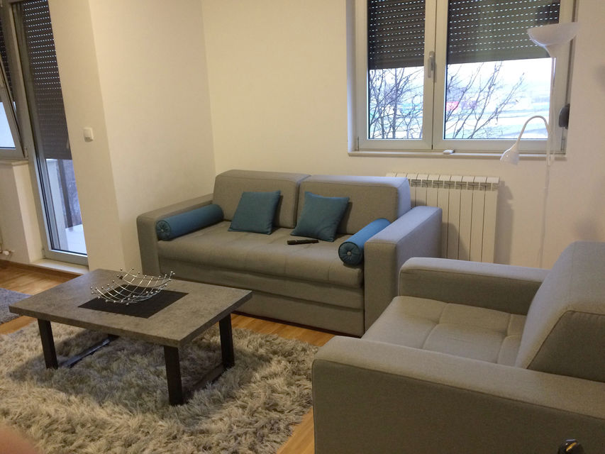 Paštrovićeva 15, Beograd - 4