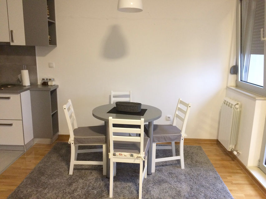 Paštrovićeva 15, Beograd - 6