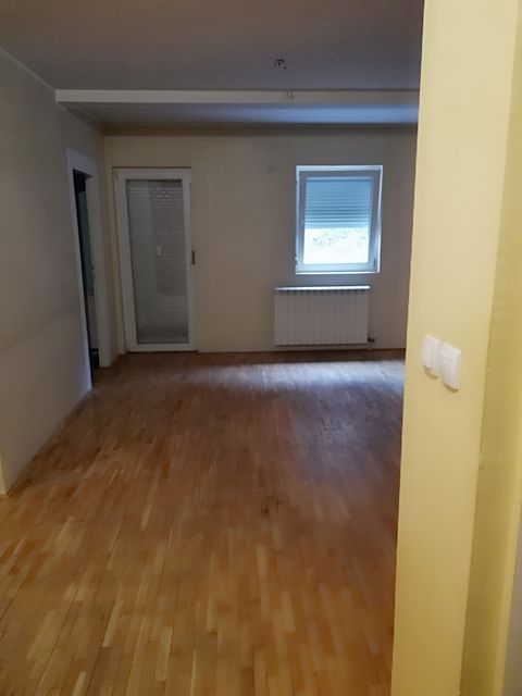 Lole Ribara 75, Beograd - 4