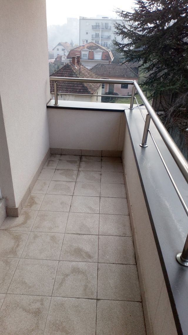 Ulica 21 Kneževac 7, Beograd - 10