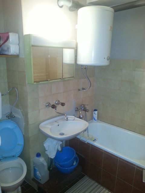 Aleksandra Belića 21, Beograd - 4