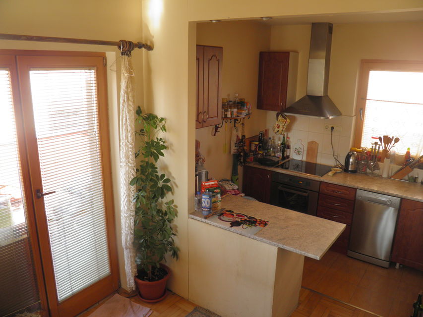 Mihaila Vujića 25, Beograd - 7